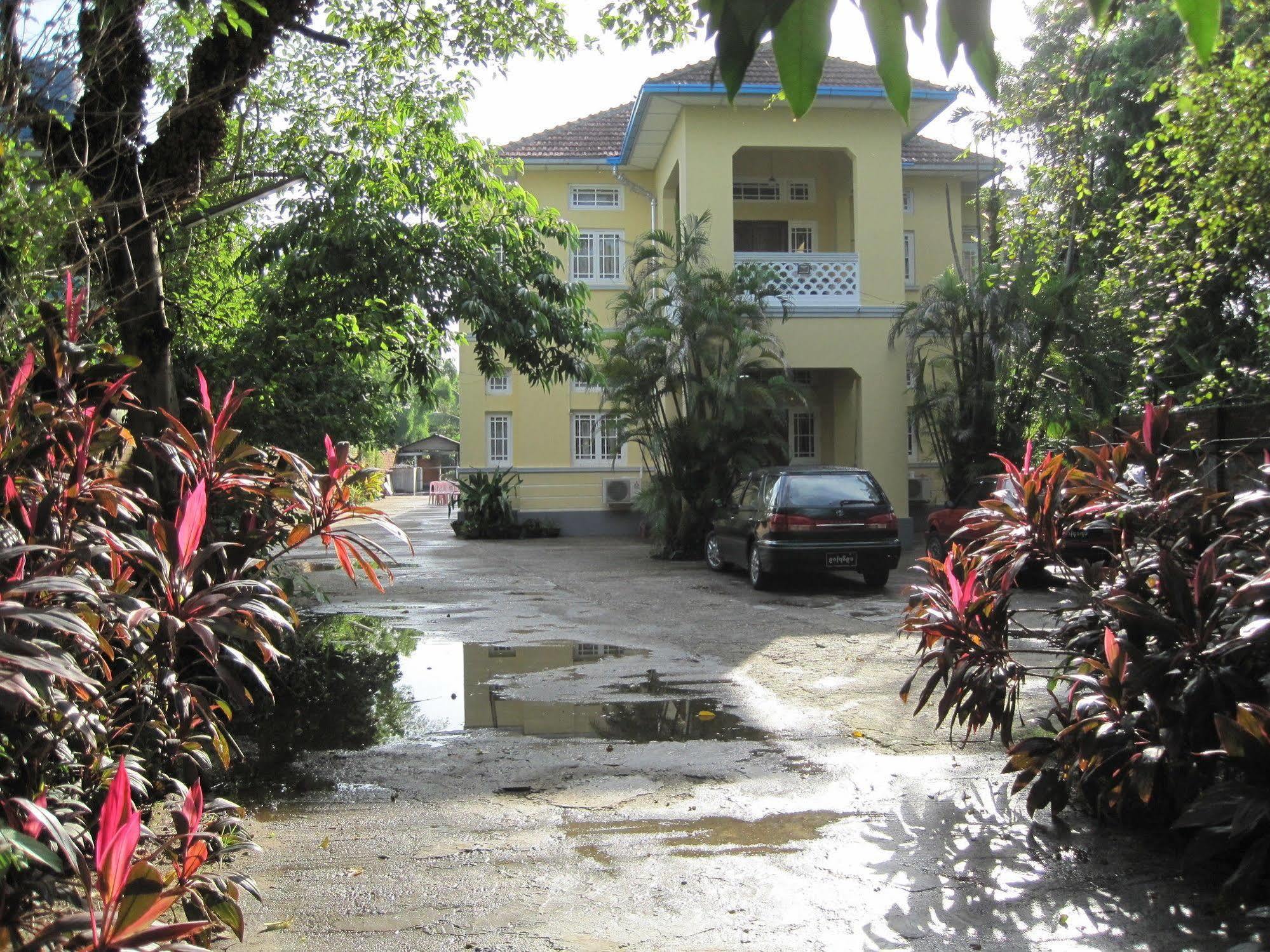 Golden Guest Inn Rangoon Eksteriør billede