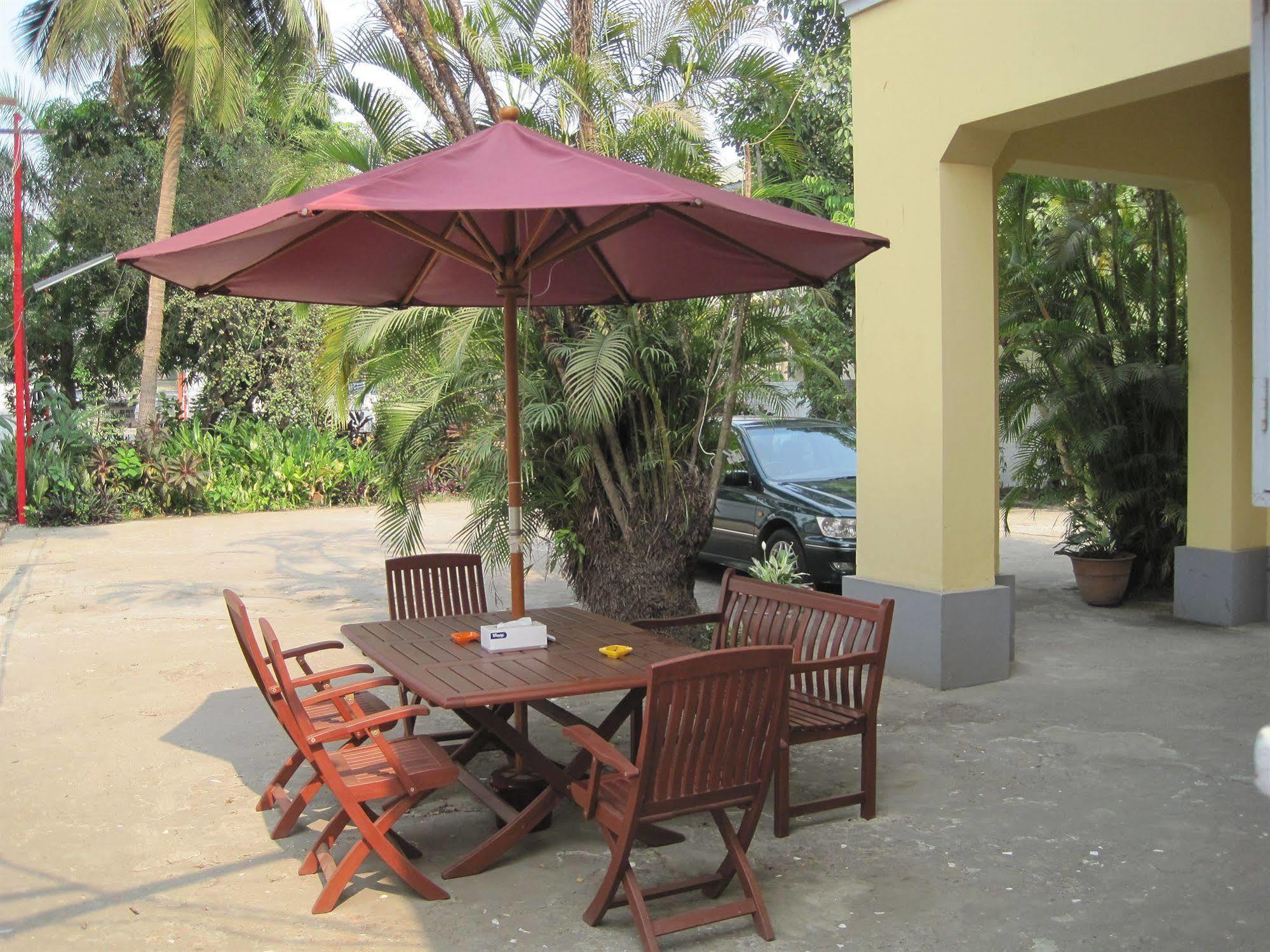 Golden Guest Inn Rangoon Eksteriør billede