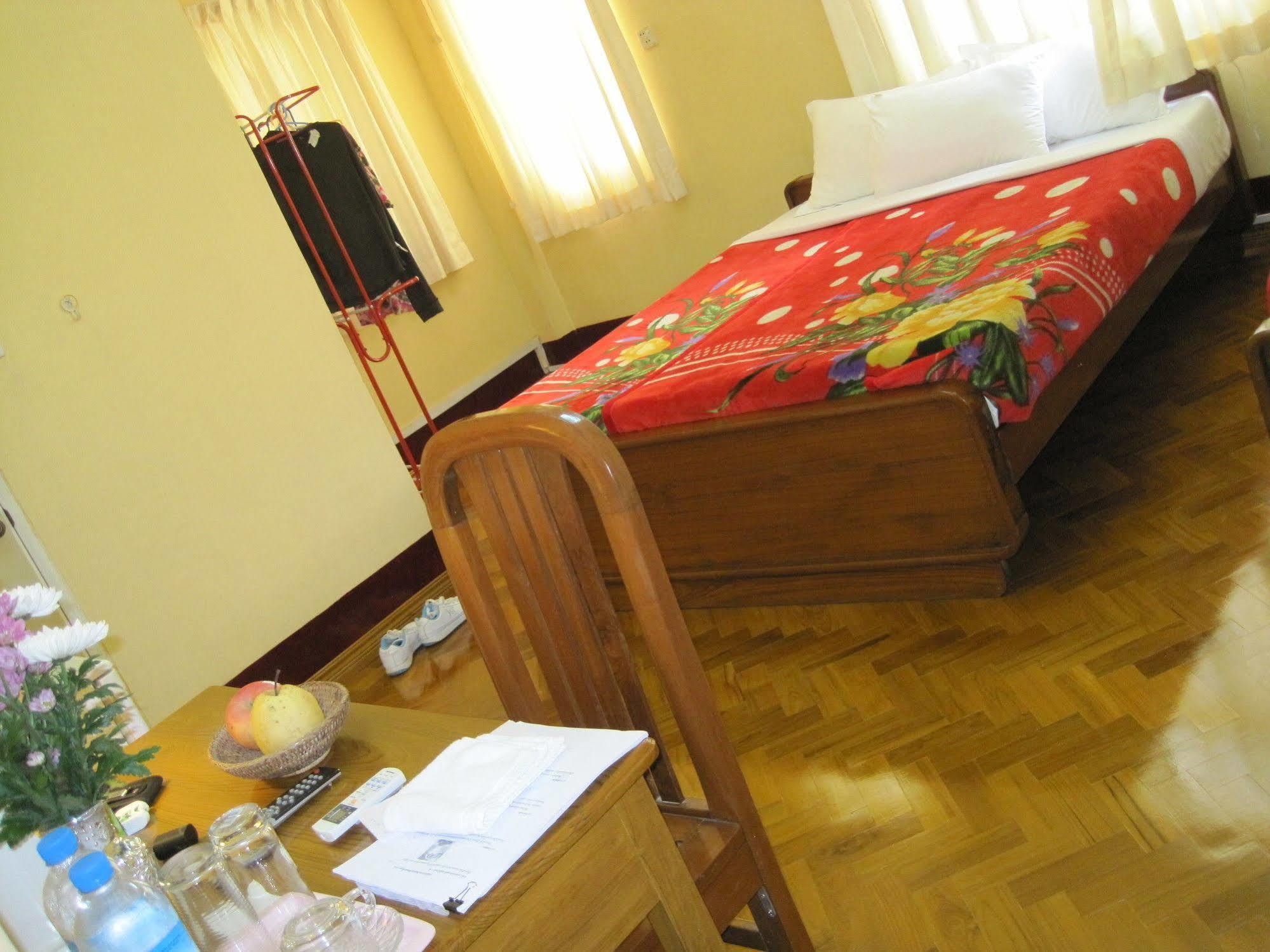 Golden Guest Inn Rangoon Eksteriør billede
