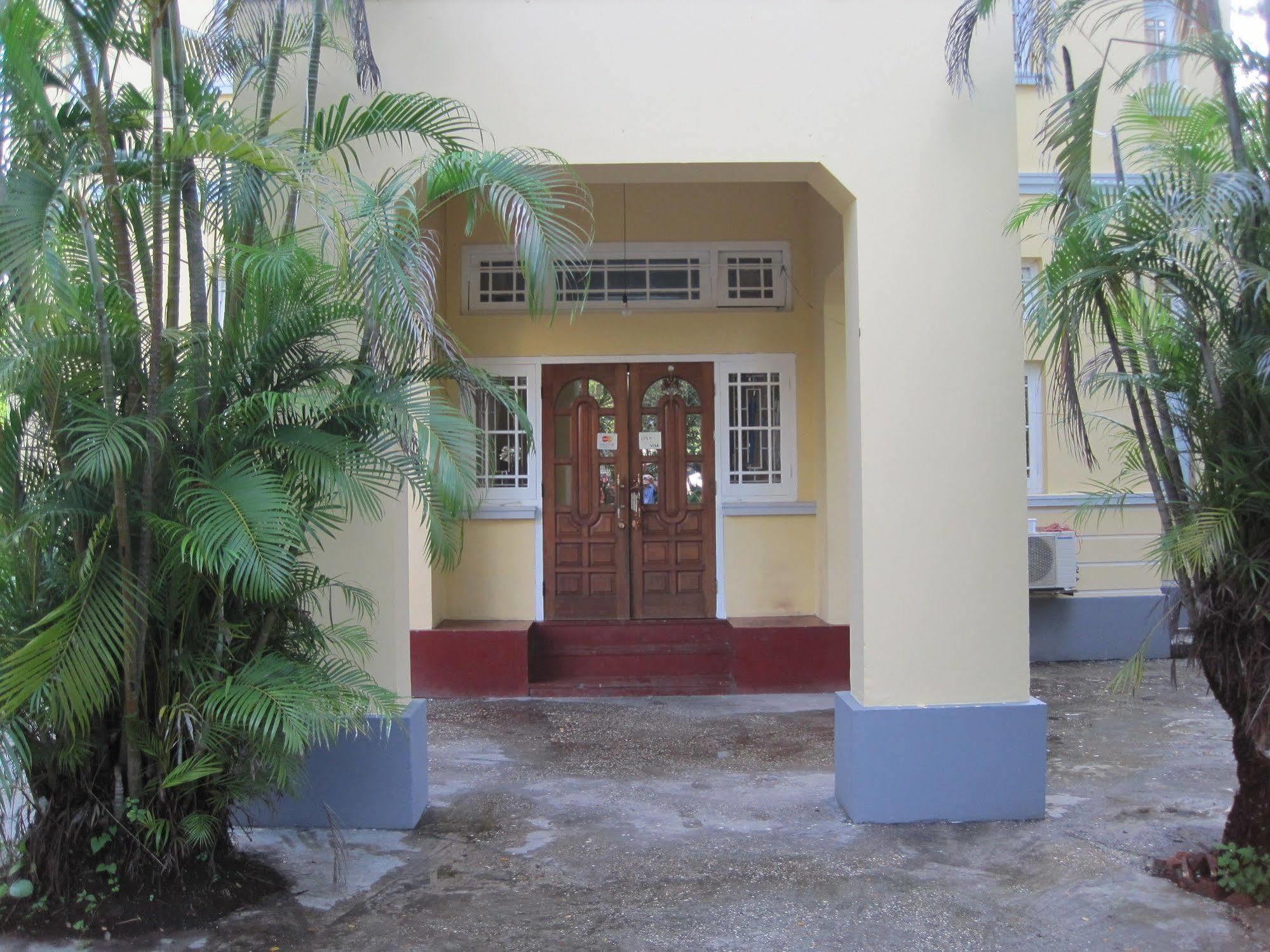 Golden Guest Inn Rangoon Eksteriør billede