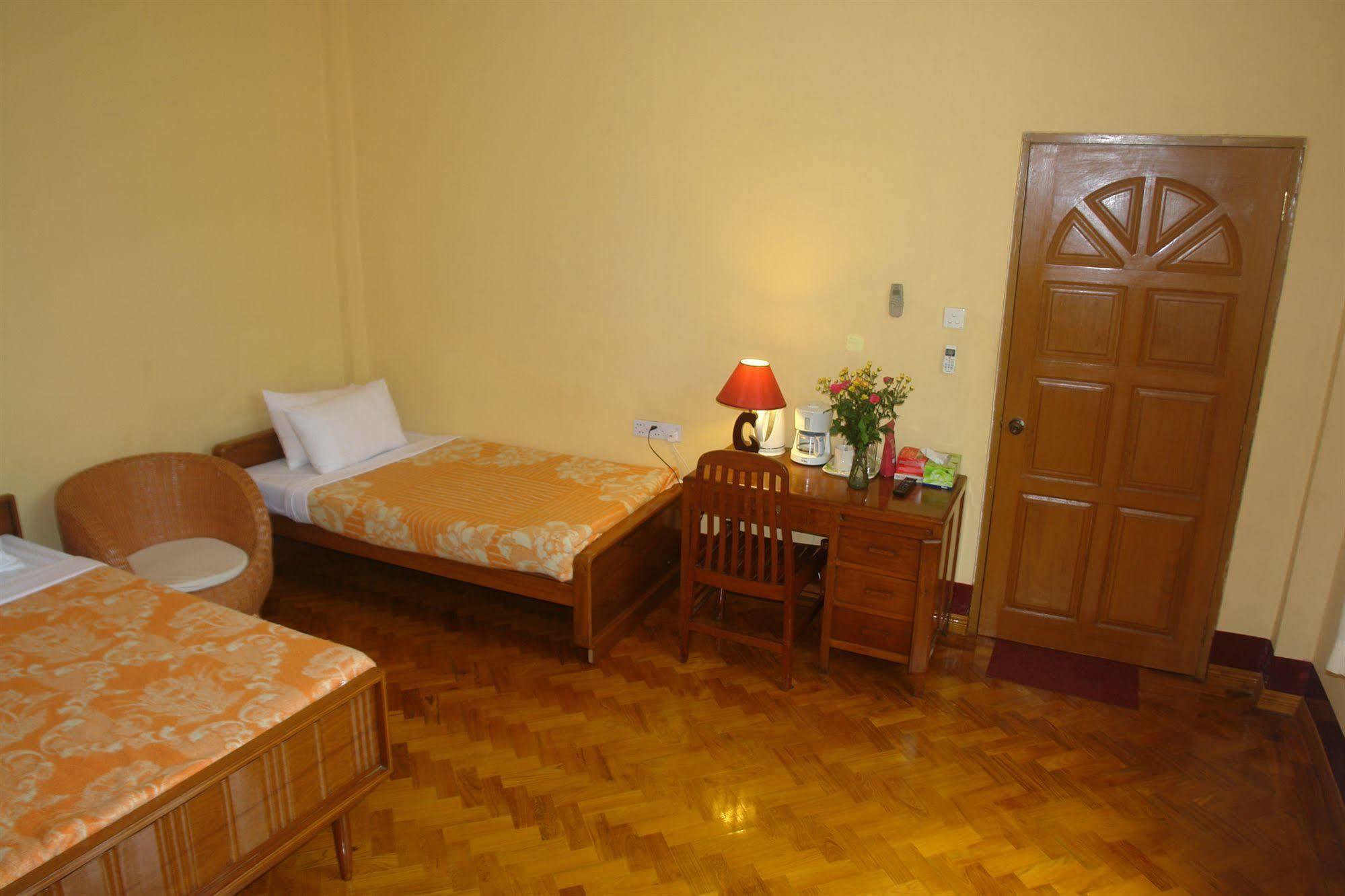Golden Guest Inn Rangoon Eksteriør billede